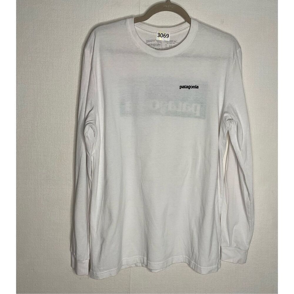 Patagonia Men’s Long Sleeve Fitz Roy Horizons Responsible Tee White Size Medium